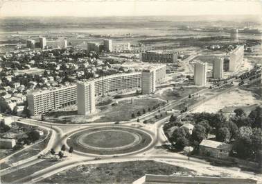 CPSM FRANCE 69 " Bron - Parilly, Vue aérienne sur les nouveaux immeubles"