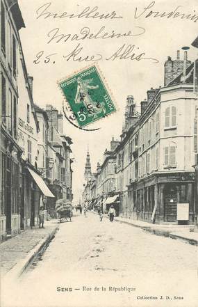 CPA FRANCE 89 "Sens, rue de la République"