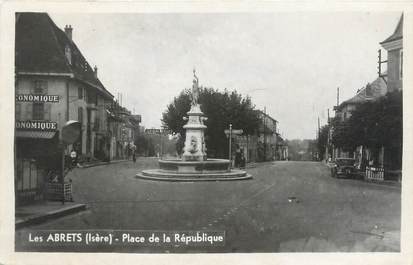 CPA FRANCE 38 " Les Abrets, Place de la République"