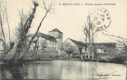CPA FRANCE 38 " Montalieu, Vieille ferme d'Ecottier"