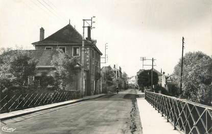 CPSM FRANCE 38 " Pont de Chéruy, Rue de la République"