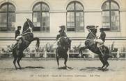 49 Maine Et Loire / CPA FRANCE 49 "Saumur, école de cavalerie, courbettes" / CHEVAL