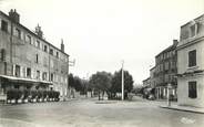 42 Loire CPSM FRANCE 42 "Charlieu, Le carrefour et la Place de Porcherie"