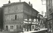 42 Loire CPSM FRANCE 42 "Charlieu, La Place St Philibert, la vieille maison du boucher"