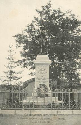 CPA FRANCE 42 " St Barthélémy Lestra, Le monument aux morts'"