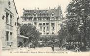 73 Savoie CPA FRANCE 73 " Aix les Bains, Place de l'Hôtel de Ville et l'Hôtel Astoria"