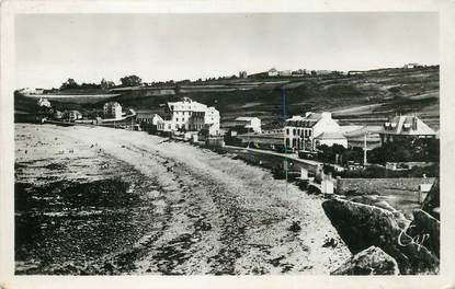 / CPSM FRANCE 29 "Tregastel Primel, vue générale et la plage"