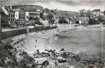 / CPSM FRANCE 29 "Tréboul Douarnenez, la plage des sables Blancs et les hôtels"