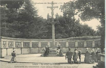 / CPA FRANCE 29 "Saint Pol de Léon, calvaire du cimetière, les douze stations en bas relief"