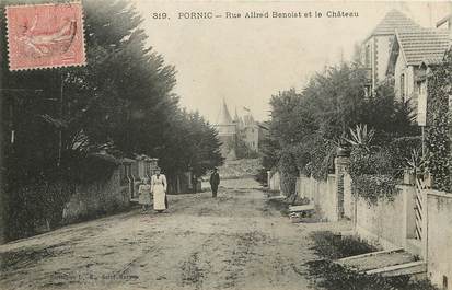 CPA FRANCE 44 "Pornic, rue Alfred Benoist et le Chateau"