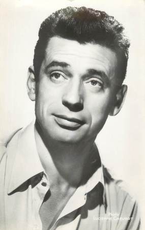 CPSM ARTISTE " Yves Montand"