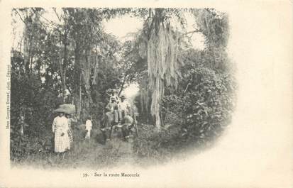 CPA GUYANE " Sur la Route de Macouria"