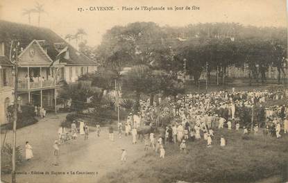 CPA GUYANE " Cayenne, Place de l'Esplanade un jour de fête"