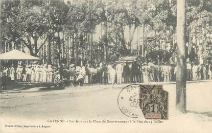 CPA GUYANE " Cayenne, Les jeux sur la Place du Gouvernement à la fête du 14 juillet"