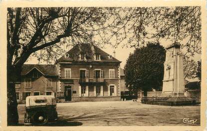 CPSM FRANCE 38 "Montalieu, Place de la Mairie"