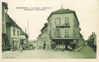 CPA FRANCE 38 " Morestel, La place et les Routes de Passin et d'Arandon"