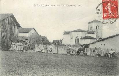 CPA FRANCE 38 " Diémoz, Le village"