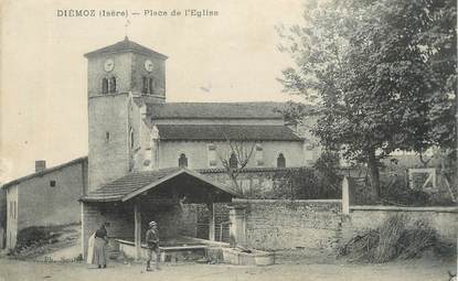 CPA FRANCE 38 " Diémoz, Place de l'église"