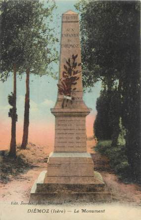 CPA FRANCE 38 " Diémoz, Le monument aux morts"