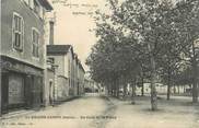 38 Isere CPA FRANCE 38 " Le Grand Lemps, Un coin de la place"