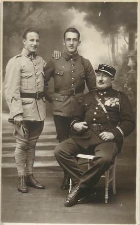 CARTE PHOTO FRANCE 73 " Chambéry, Trois soldats"