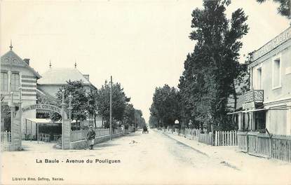 CPA FRANCE 44 "La Baule, Avenue du Pouliguen"