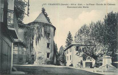 CPA FRANCE 73 "Chamoux, La place, l'entrée du château et le monument aux morts"