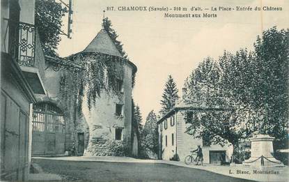 CPA FRANCE 73 "Chamoux, La place , l'entrée du château et le monument aux morts"