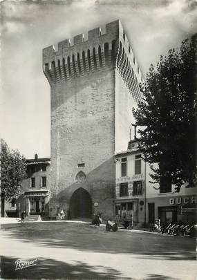 / CPSM FRANCE 84 "Carpentras, la porte d'Orange"