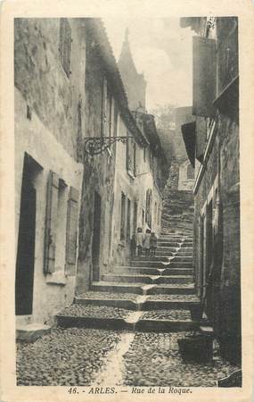 CPA FRANCE 13 " Arles, Rue de la Roque"