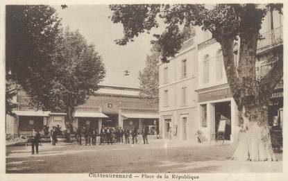 CPA FRANCE 13 " Chateaurenard, Place de la République"