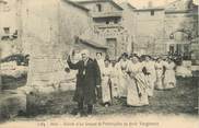 13 Bouch Du Rhone / CPA FRANCE FRANCE 13 "Arles, arrivée d'un groupe de provençales au fesio Vierginenco"