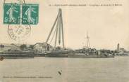 13 Bouch Du Rhone CPA FRANCE 13 " Port St Louis du Rhône, Torpilleur et grue de la marine"