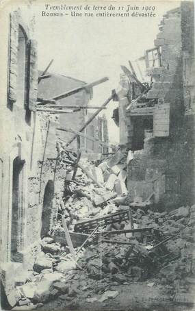 CPA FRANCE 13 " Rognes, Une rue détruite après le tremblement de terre du 11 juin 1909"