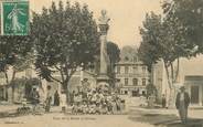 13 Bouch Du Rhone / CPA FRANCE FRANCE 13 "Charleval, place de la mairie et château"