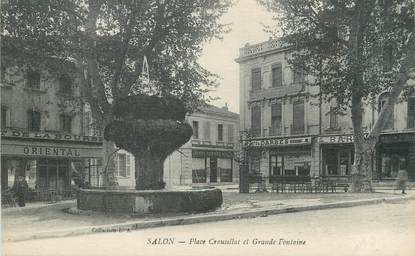 CPA FRANCE 13 " Salon, Place Crousillat et Grande Fontaine"