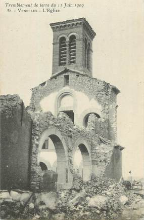 CPA FRANCE 13 " Venelles, L'église après le tremblement de terre du 11 juin 1909"