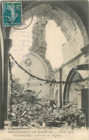 CPA FRANCE 13 " Vernègues, Intérieur de l'église après le tremblement de terre du 11 juin 1909"