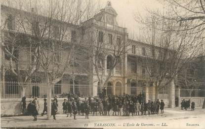 CPA FRANCE 13 " Tarascon, L'école des garçons"