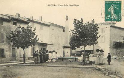 / CPA FRANCE 13 "Lançon, place de la république"