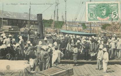 CPA SENEGAL "Dakar, embarquement de troupes"