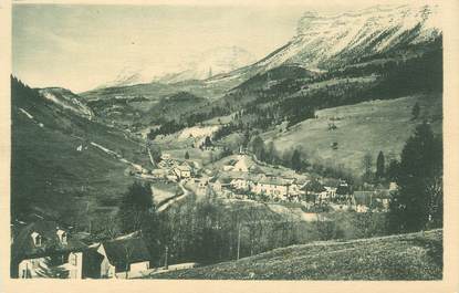 CPA FRANCE 73 " St Pierre d'Entremont, Vue générale et le Mont Granier"