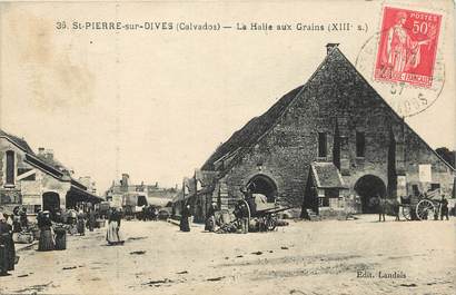 / CPA FRANCE 14 "Saint Pierre sur Dives, la halle aux Grains"