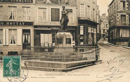 / CPA FRANCE 14 "Condé sur Noireau, place Dumont d'Urville" / STATUE