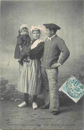 CPA FRANCE 85 " Les Sables d'Olonne, Costumes Sablais" / SABLAISES / FOLKLORE