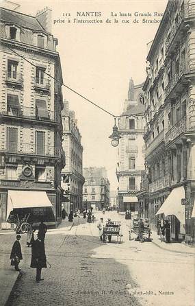 CPA FRANCE 44 "Nantes, La Grande Rue et rue de Strasbourg"