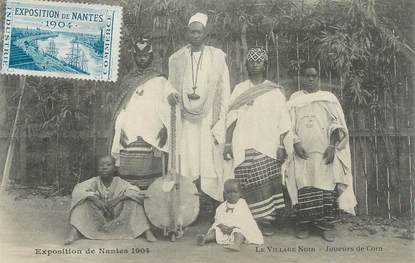 CPA FRANCE 44 " Nantes, Joueur de Cora'"/ Exposition de 1904 / VILLAGE NOIR"