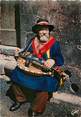 63 Puy De DÔme CPSM FRANCE 63 " L'Auvergne, Un joueur de Vielle"/ VIELLE / FOLKLORE