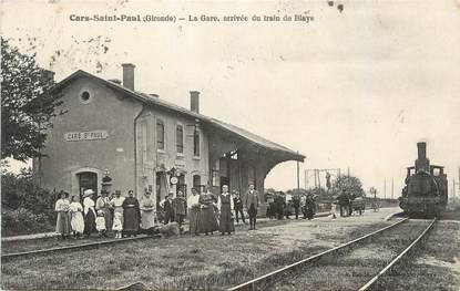 CPA FRANCE 33 " Cars - St Paul, La gare arrivée du train de Blaye"