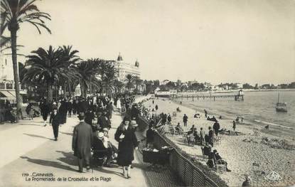 CPSM FRANCE 06 " Cannes, Promenade de la Croisette et la plage"
